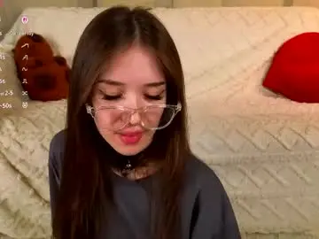 Tinyanie  live sex cam