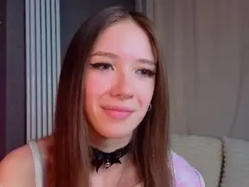 Tinyanie  live sex cam