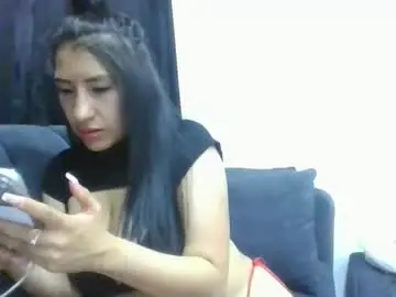 Violetta_m_  live sex cam