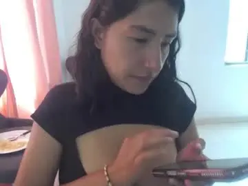 Violetta_m_  live sex cam