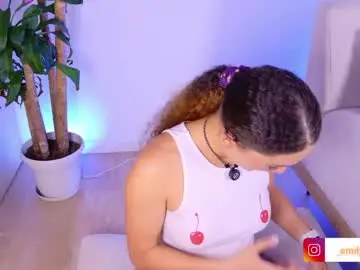 _emilymoon_x  live sex cam