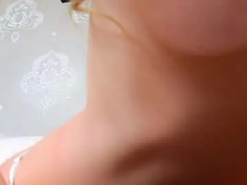 Cute_fox_girl  live sex cam