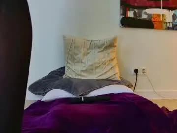 Luna_helga  live sex cam