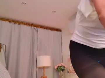 Luna_helga  live sex cam