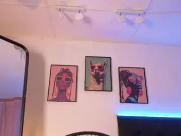 Maiamancini  live sex cam