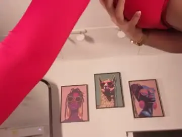 Maiamancini  live sex cam