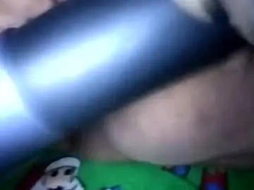 Pequedelgado2429  live sex cam