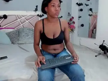 Saraayw  live sex cam