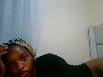 Sassylilmama  live sex cam