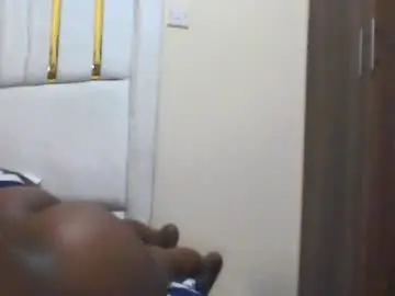 Sassylilmama  live sex cam