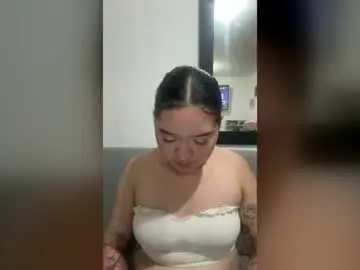 Annyhills1  live sex cam