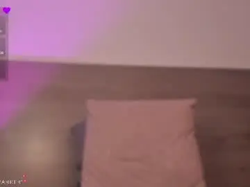 Ariana__parker  live sex cam