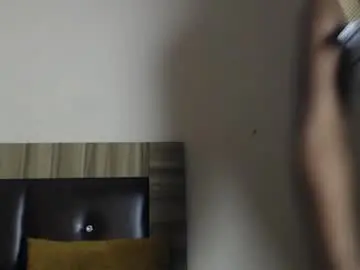 Dirtypearl8  live sex cam