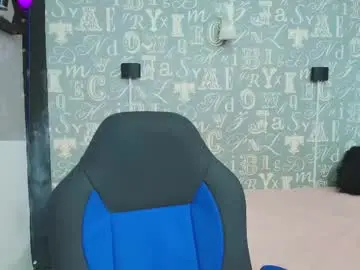 Lindsey8  live sex cam