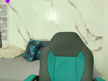 Lindsey8  live sex cam