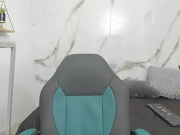 Lindsey8  live sex cam