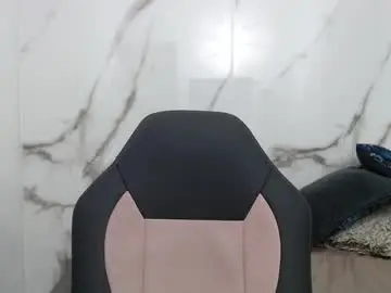 Lindsey8  live sex cam