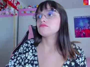 Lucy_hess_  live sex cam