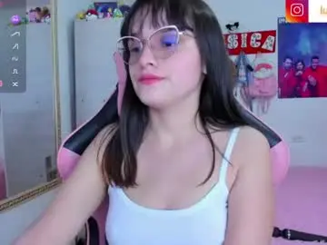 Lucy_hess_  live sex cam