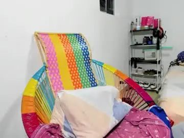 Big_small_horny  live sex cam