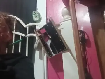 Cecevibez50  live sex cam