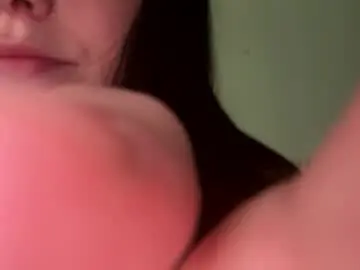 Cutemilf1414  live sex cam