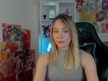 Elaravoltage  live sex cam