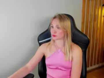 Elaravoltage  live sex cam