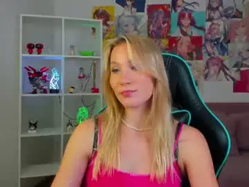 Elaravoltage  live sex cam