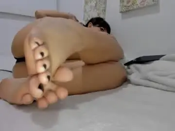 Kimthompsonn  live sex cam