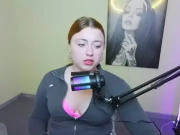 Kiraalittle  live sex cam