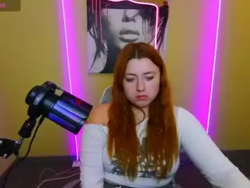 Kiraalittle  live sex cam