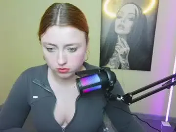 Kiraalittle  live sex cam