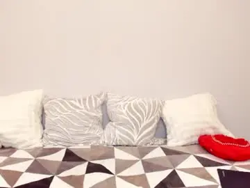 Lindainsatiable  live sex cam