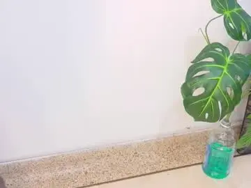 Loretahorny  live sex cam