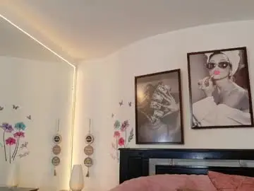 Loretahorny  live sex cam