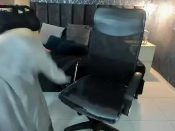 Lucia_21latiin  live sex cam