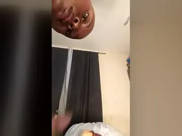 Pettitemellany  live sex cam