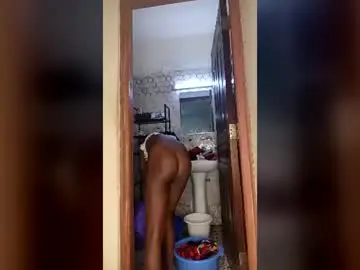 Pettitemellany  live sex cam