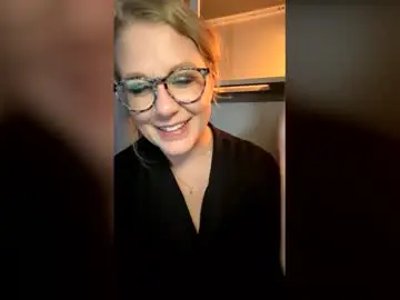 Porcelaingold  live sex cam