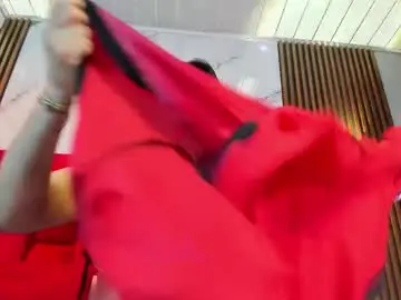 Rosse_dianna  live sex cam