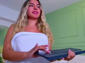 Kataliina_18  live sex cam