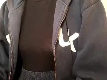 Kittie_creme  live sex cam