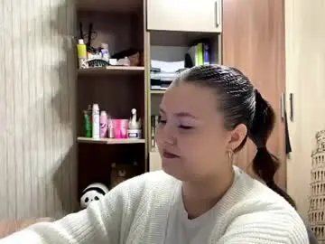 Lorettarooke  live sex cam