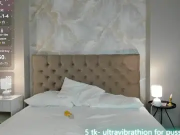 Luna_vibee  live sex cam