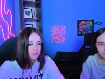 Maya_crystal  live sex cam