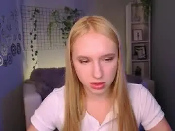 Maya_crystal  live sex cam