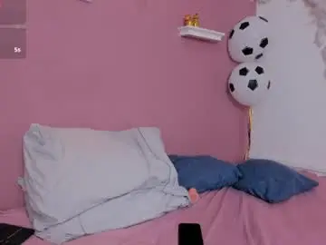 Peach_babe_  live sex cam
