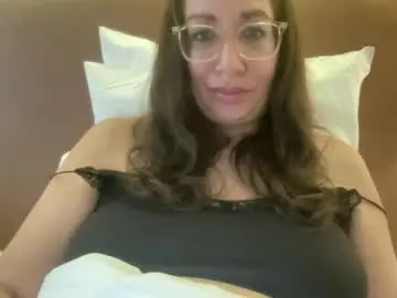 Rosafreya  live sex cam