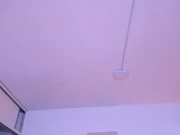 Zoemiller32  live sex cam